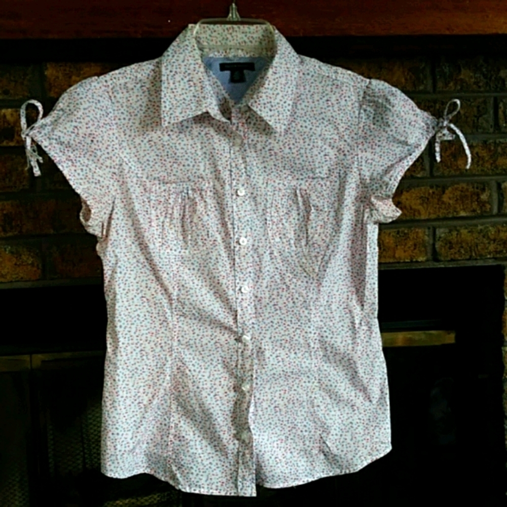 Tommy hilfiger floral short button down blouse